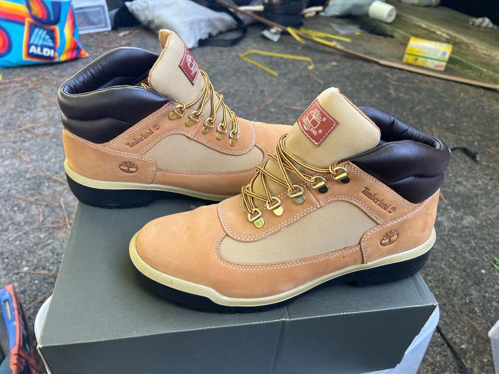 Timberland Waterproof Field Boot Size 10 Wheat Nubuck Leather